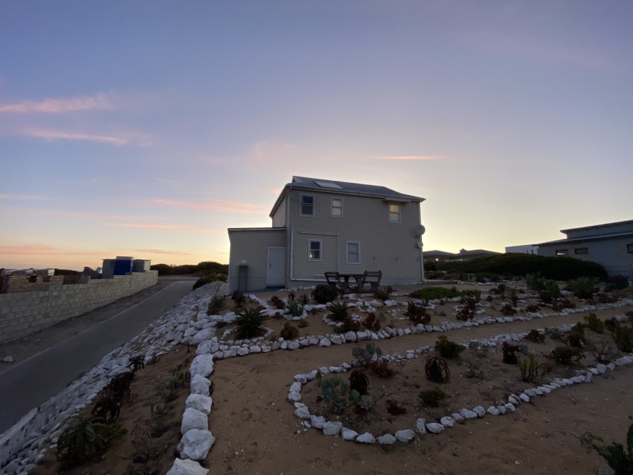 To Let 2 Bedroom Property for Rent in Yzerfontein Western Cape